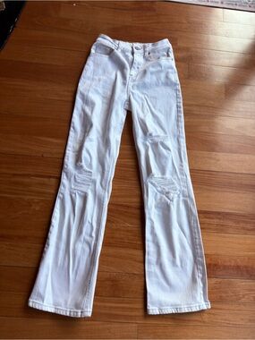 Rewash White High-Rise Flare Jeans with Knee Distress